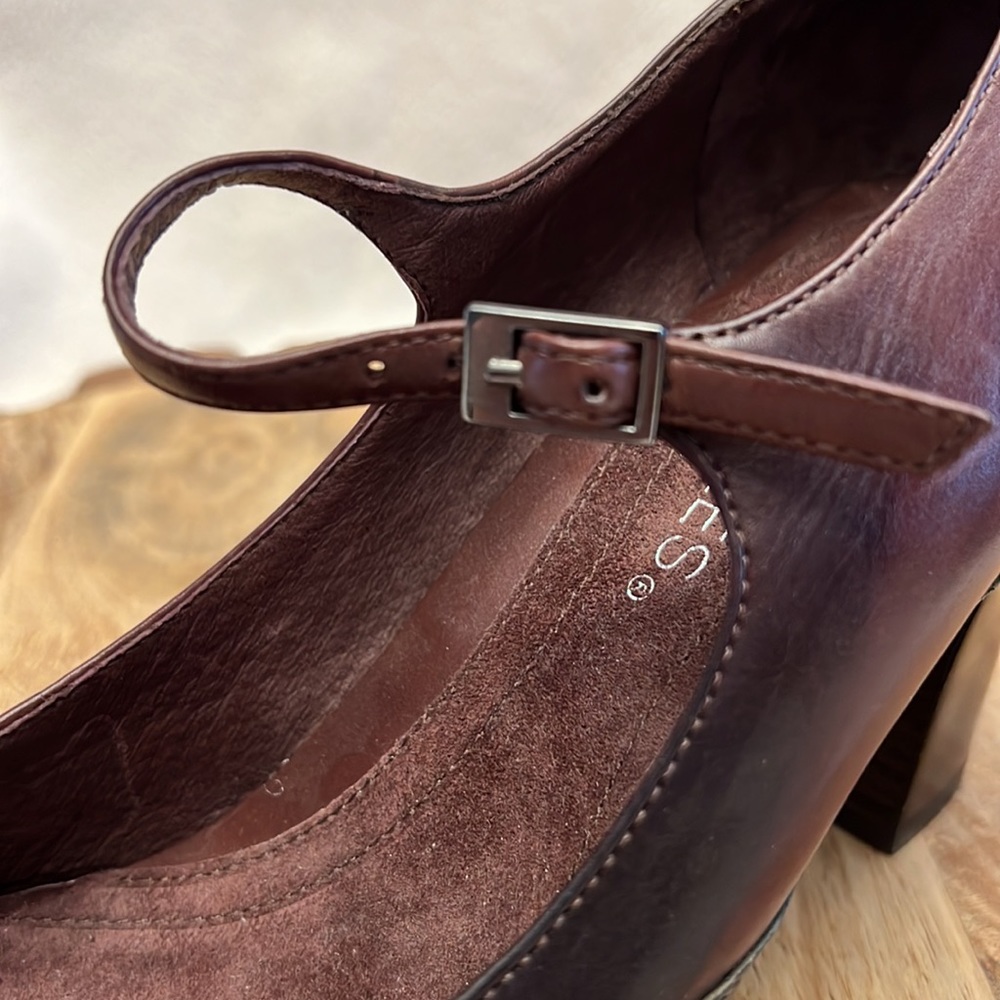 🌟REDUCED: AEROSOLES Leather Shoes - Picture 3 of 10